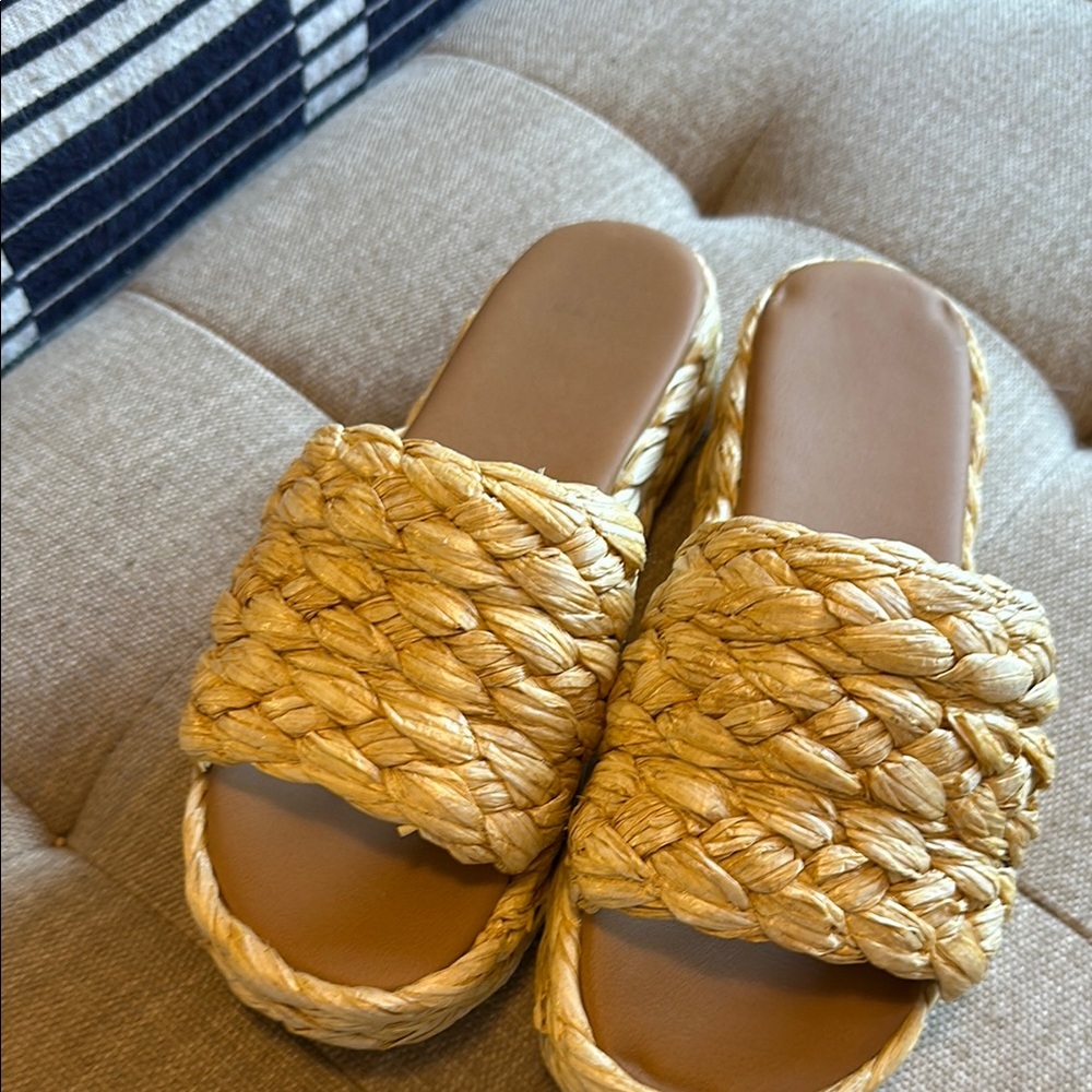 Universal Thread Tan Braided Sandals